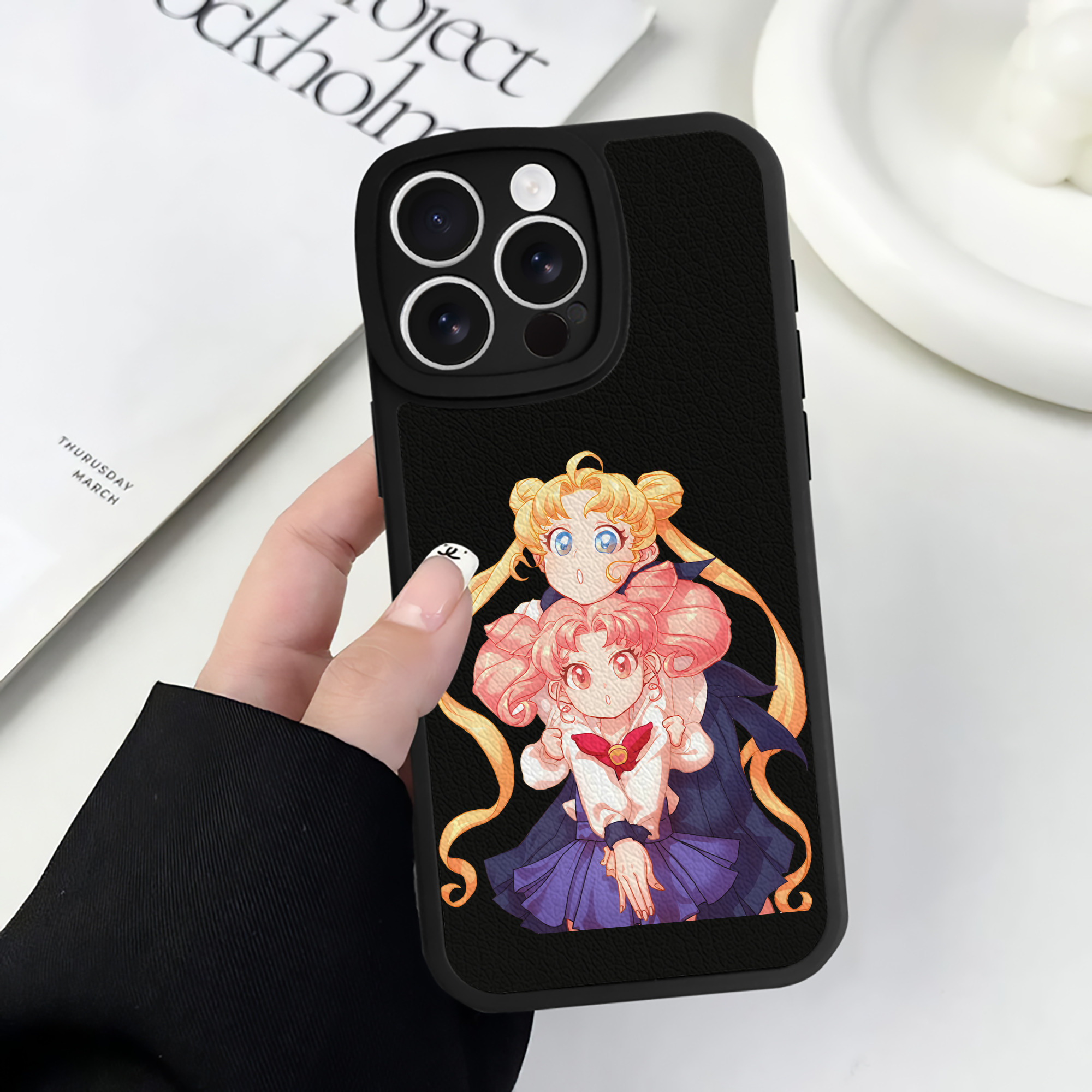 （画像用） 美少女戦士セーラームーン 愛野 美奈子 あいの みなこ Sailor Moon Aino Minako 【iPhone 16シリーズ対応】シリコンスマホケース（レザー調） 材質：シリコン